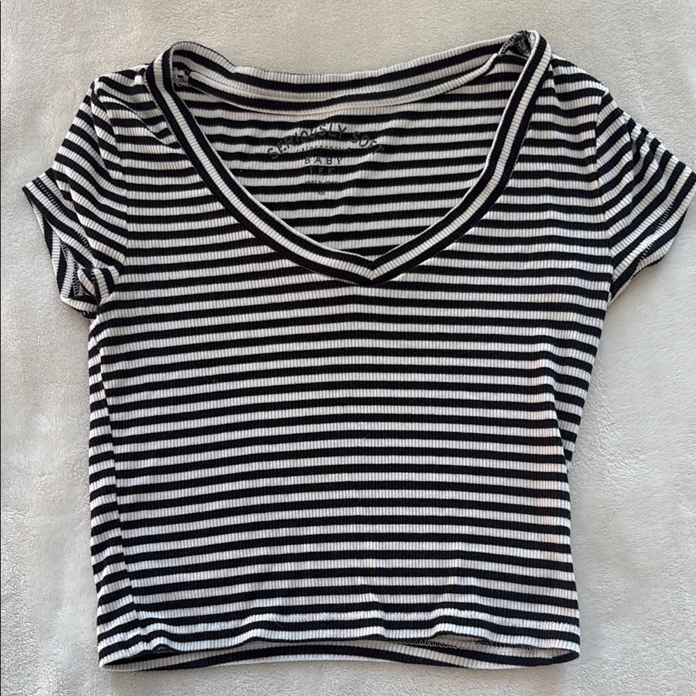 Aeropostale Black and White Cropped Fitted T-Shirt